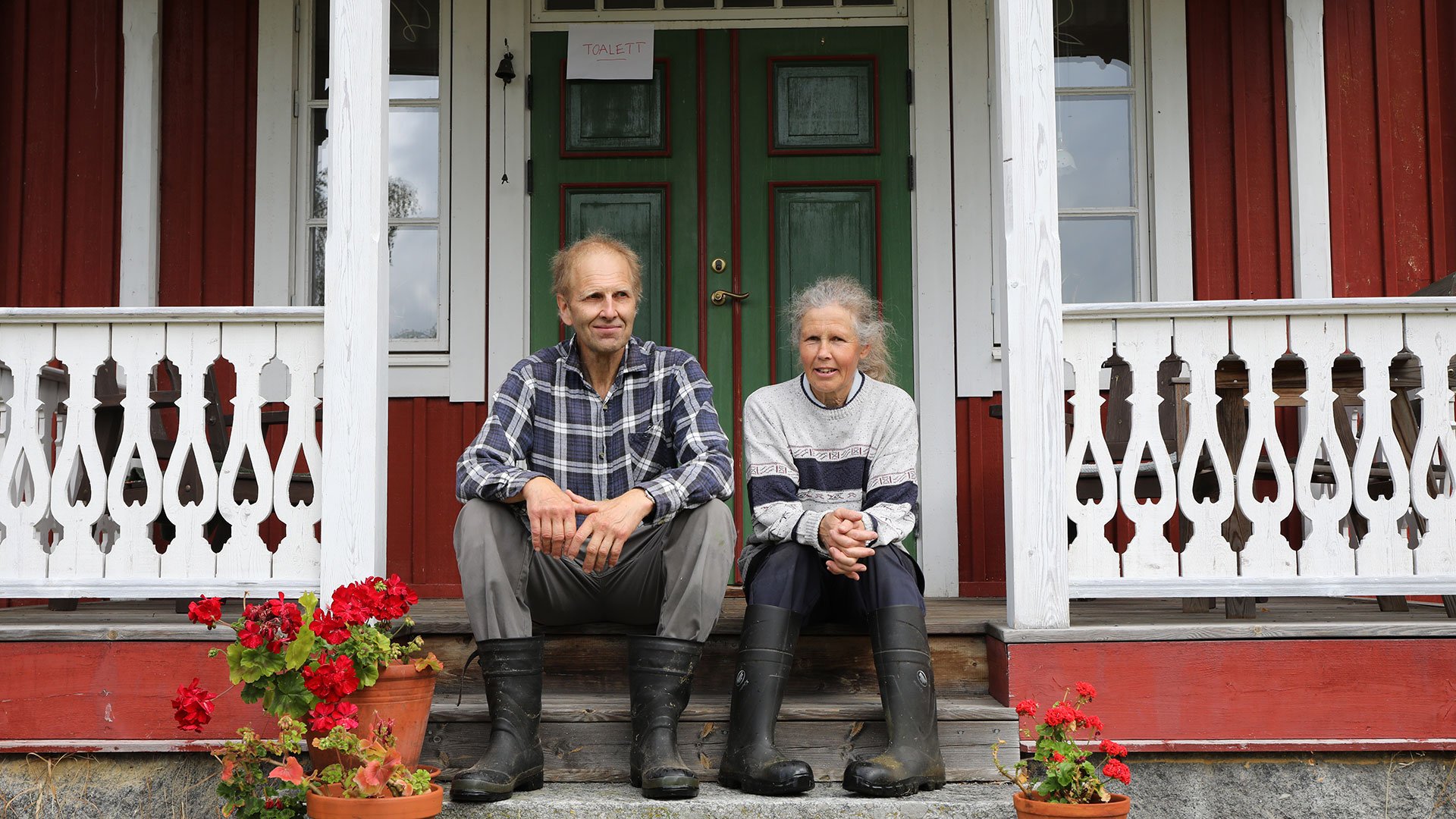 Farmers Henrik Johansson and Eva Molin in Vallsänge, Sweden