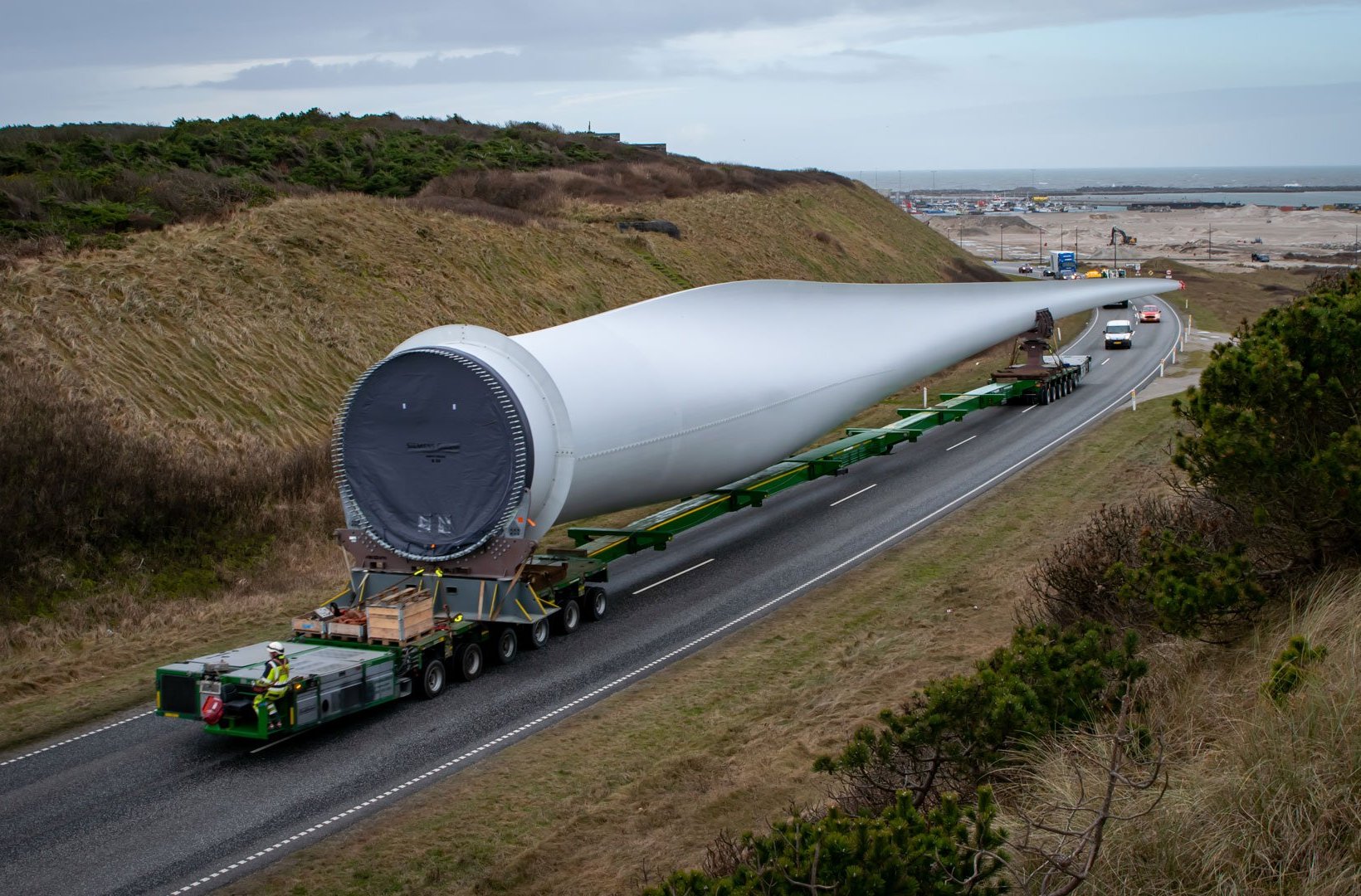 11 MW wind turbine blade transport. Photo: BMS