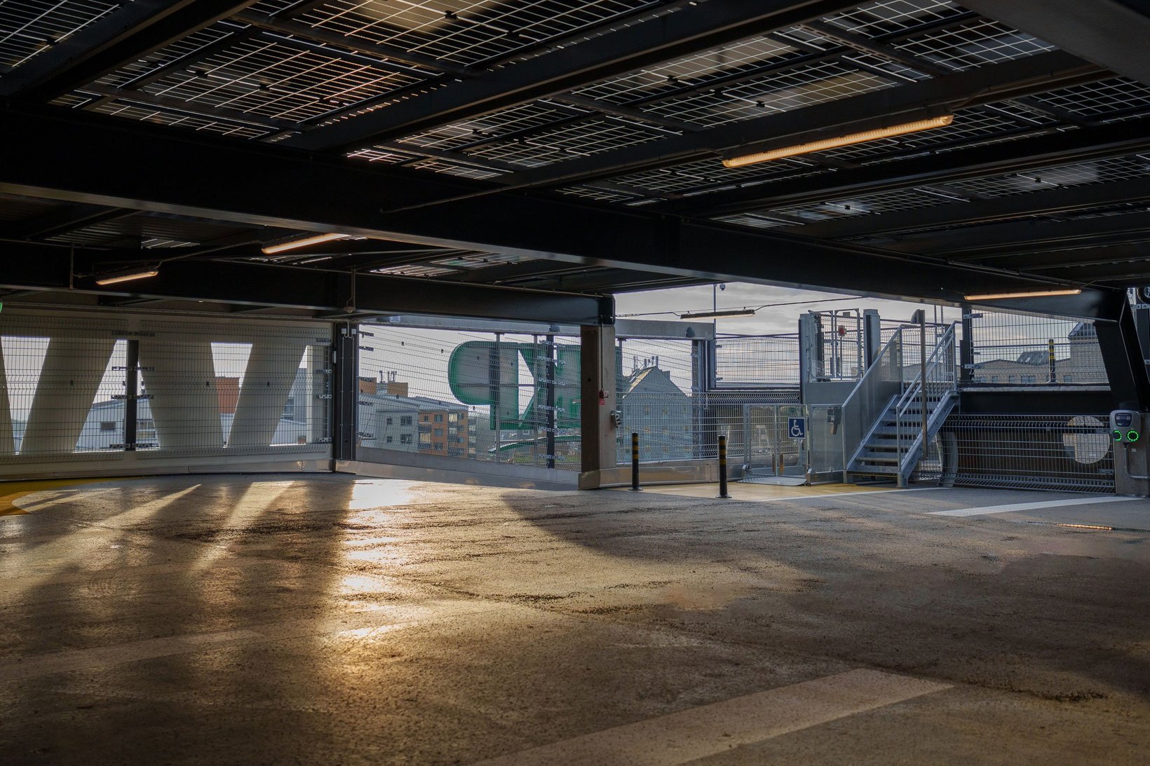 Bright and spacious parking area with modern design. Bright and spacious parking area with modern design.