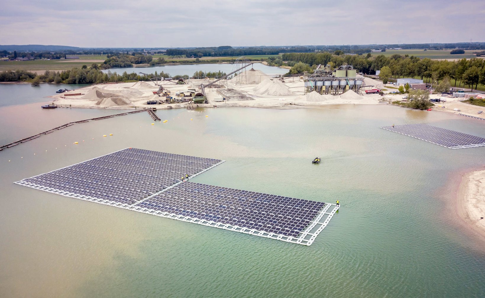 Aerial view of Vattenfall's floating solar park.