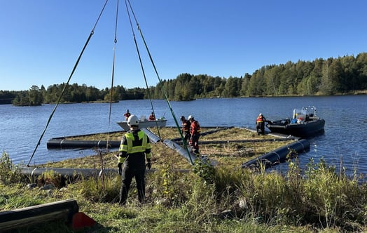 Artificial floating islands that are about 15 square metres in size, and the six islands are connected to form a hexagonal island with a total surface area of about 90 square metres