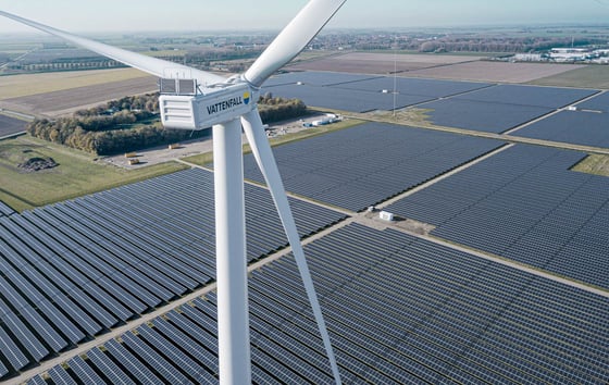 Wind turbine and solar panels in Vattenfall's hybrid energy park Haringvliet