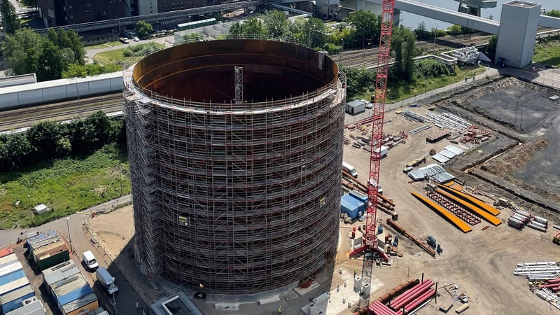 Bird's eye view of the heat accumulator tank