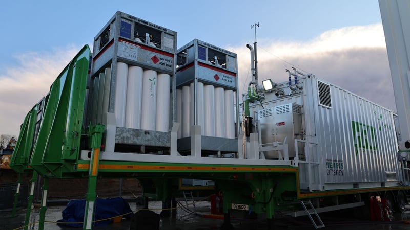 450 kW hydrogen generators are used to charge the electric machinery. Photo: Lower Thames Crossing 