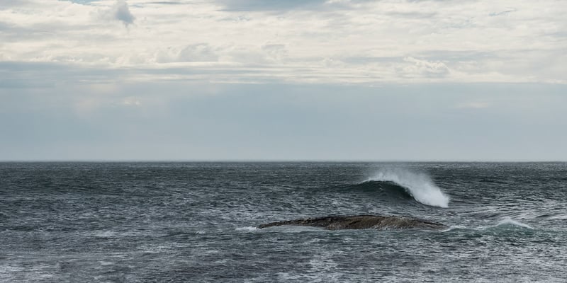 Waves at sea Waves at sea