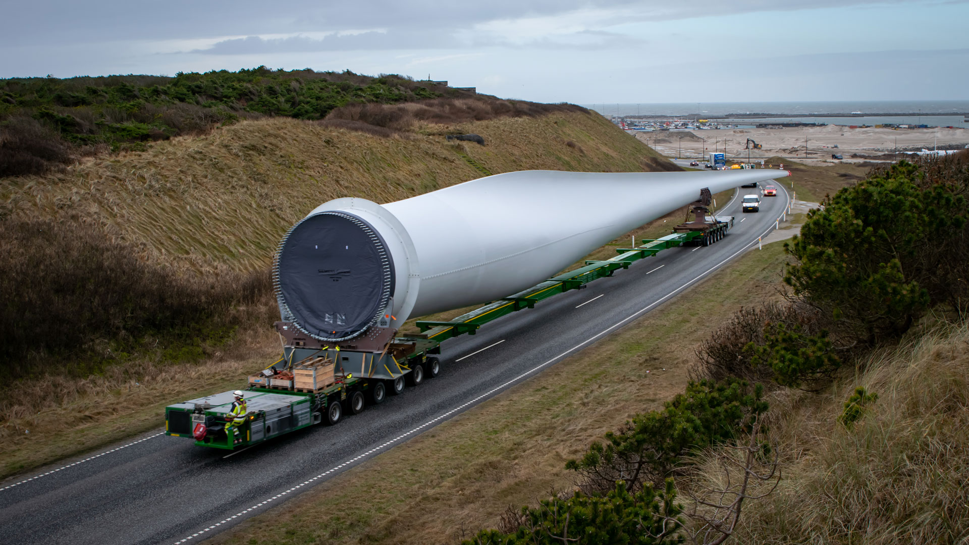 11 MW wind turbine blade transport. Photo: BMS
