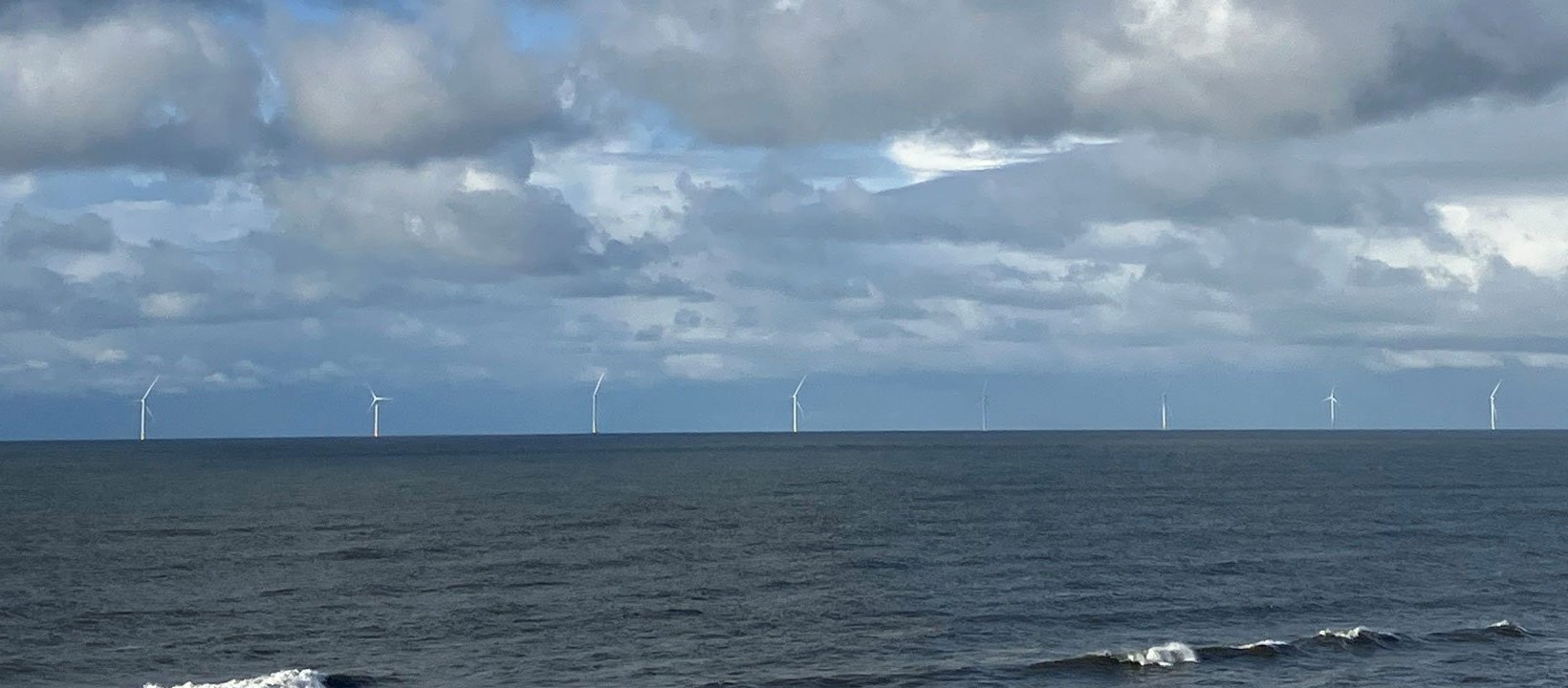 Offshore-Windpark Vesterhav Syd am Horizont