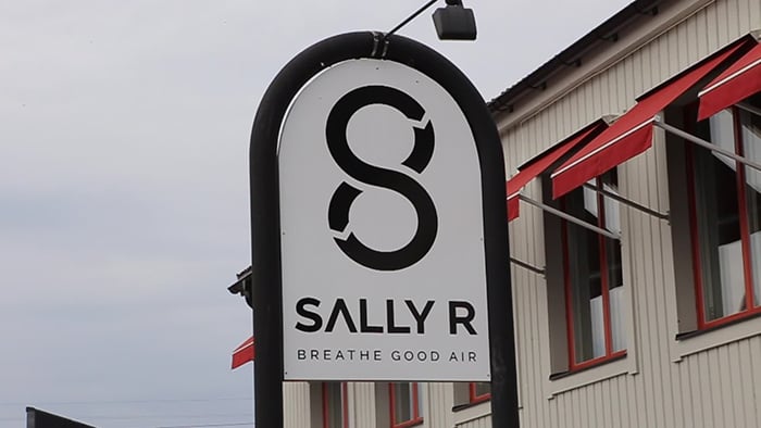 Logo von Sally R