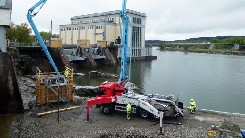 LKW zur Anlieferung von Beton