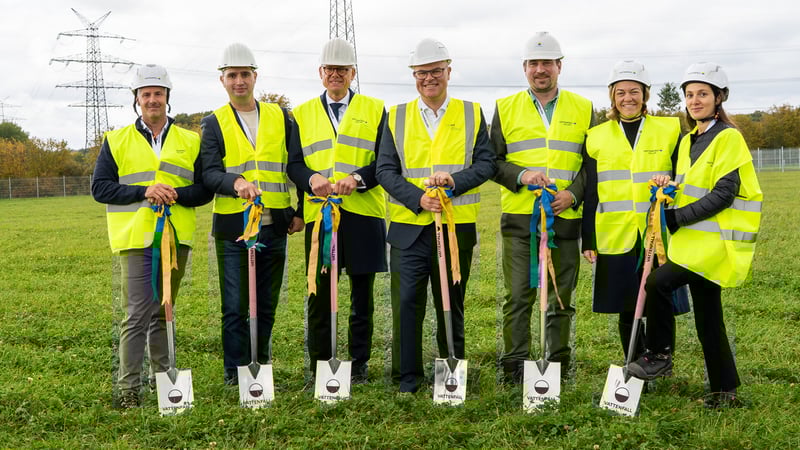 Spatenstich für den Bau des Biodiversitäts-Solarparks nahe den Gemeinden Juliusburg und Krukow Spatenstich für den Bau des Biodiversitäts-Solarparks nahe den Gemeinden Juliusburg und Krukow