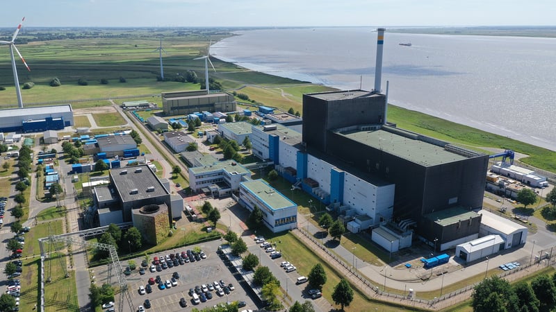 Luftbild auf das KKB mit seinen Außenanlagen