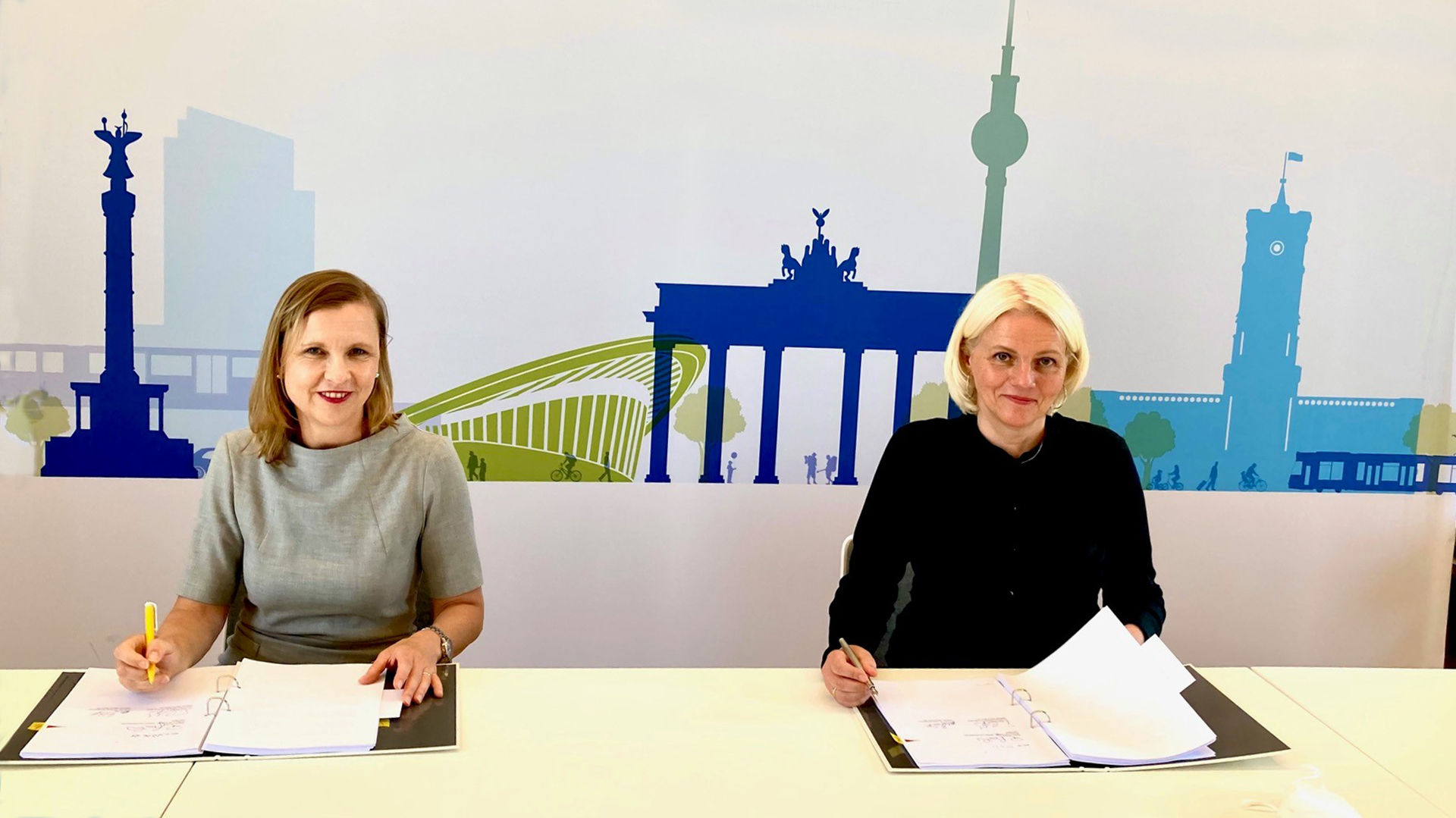Vertragsunterzeichnung - Nachhaltiges Berlin