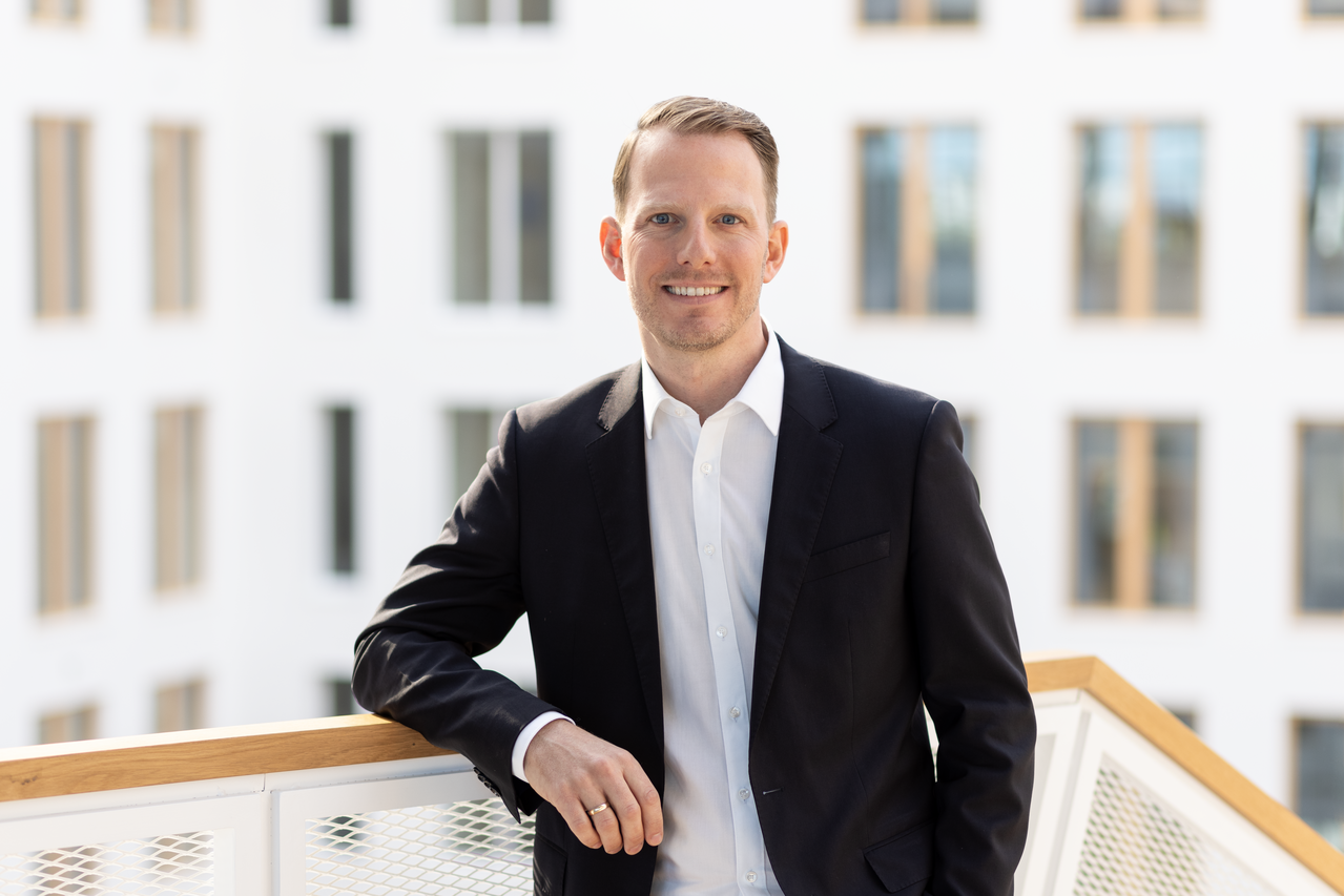 Fabian Hagmann ist der neue Leiter des Bereichs Elektromobilität im Vattenfall Konzern, hier in der Deutschland-Zentrale am Berliner Südkreuz