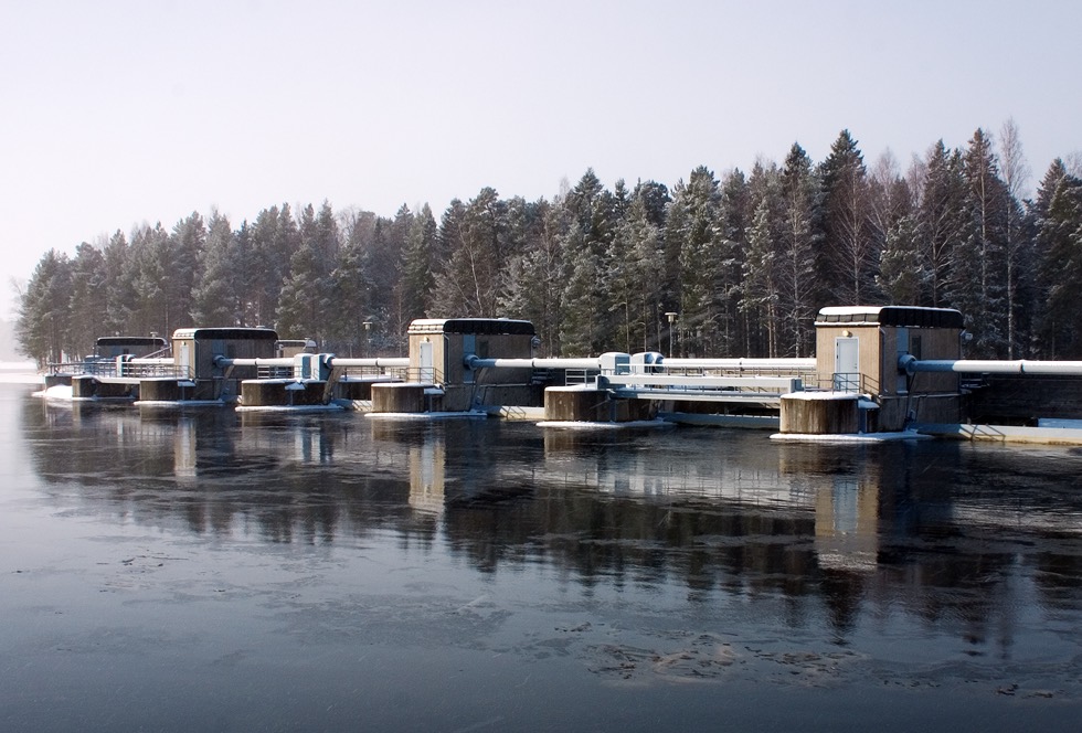 The Älvkarleby hydro power plant / Ansicht eines See