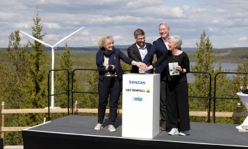 Representatives from the owner companies inaugurate the Blakliden Fäbodberget wind farm.