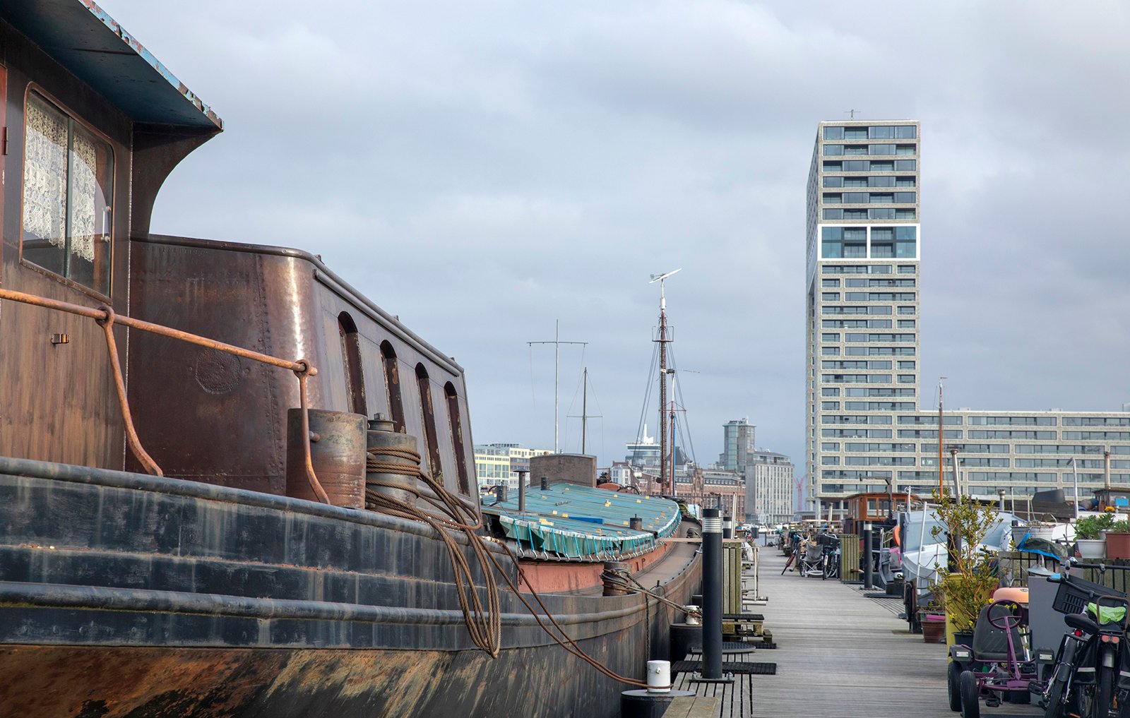 Het Pontsteigergebouw in Amsterdam