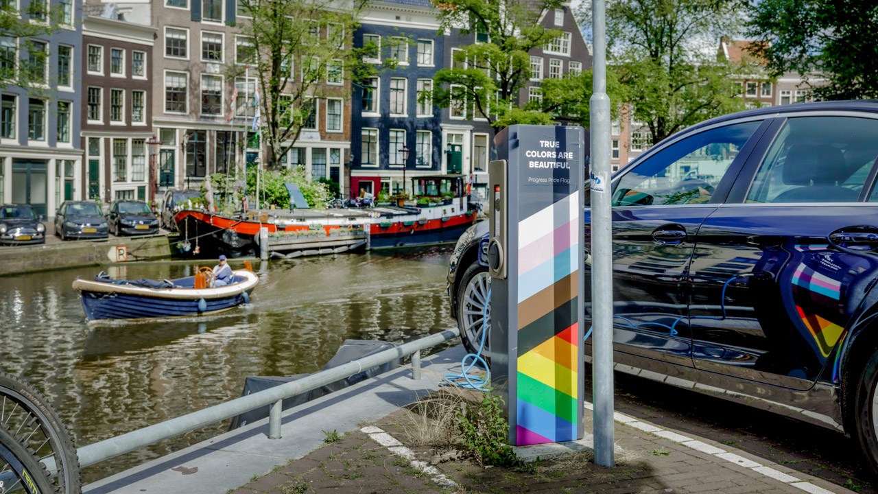 Pride_Laadpalen_Amsterdam_2021_JL_newsroom2.jpg