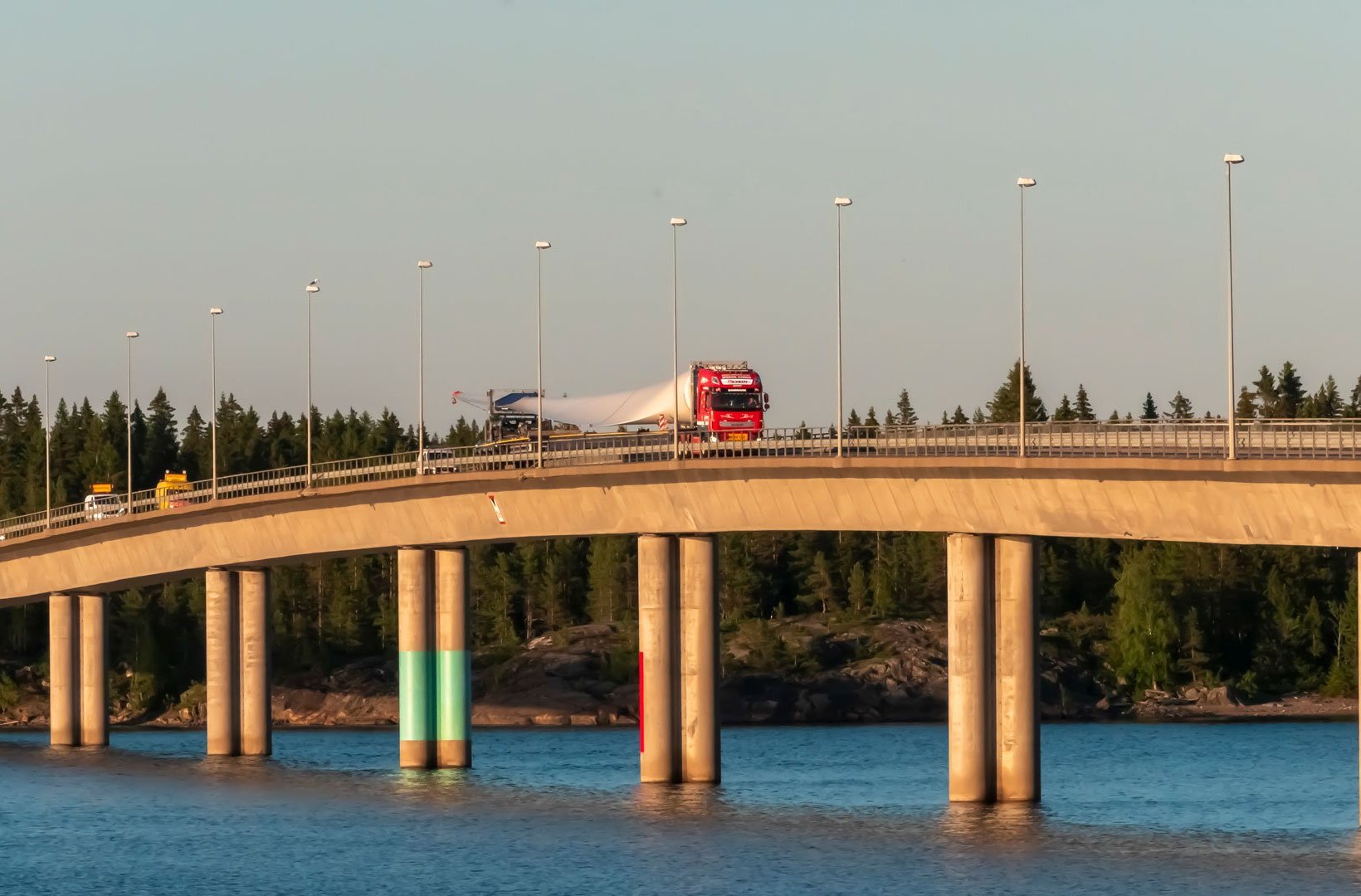 Transport över bro