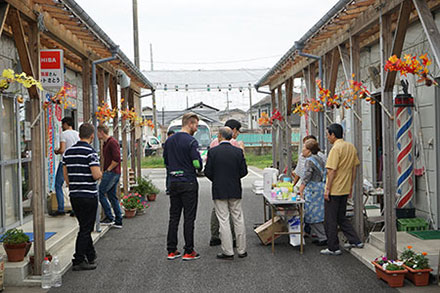 Lokal marknad vid Fukushima