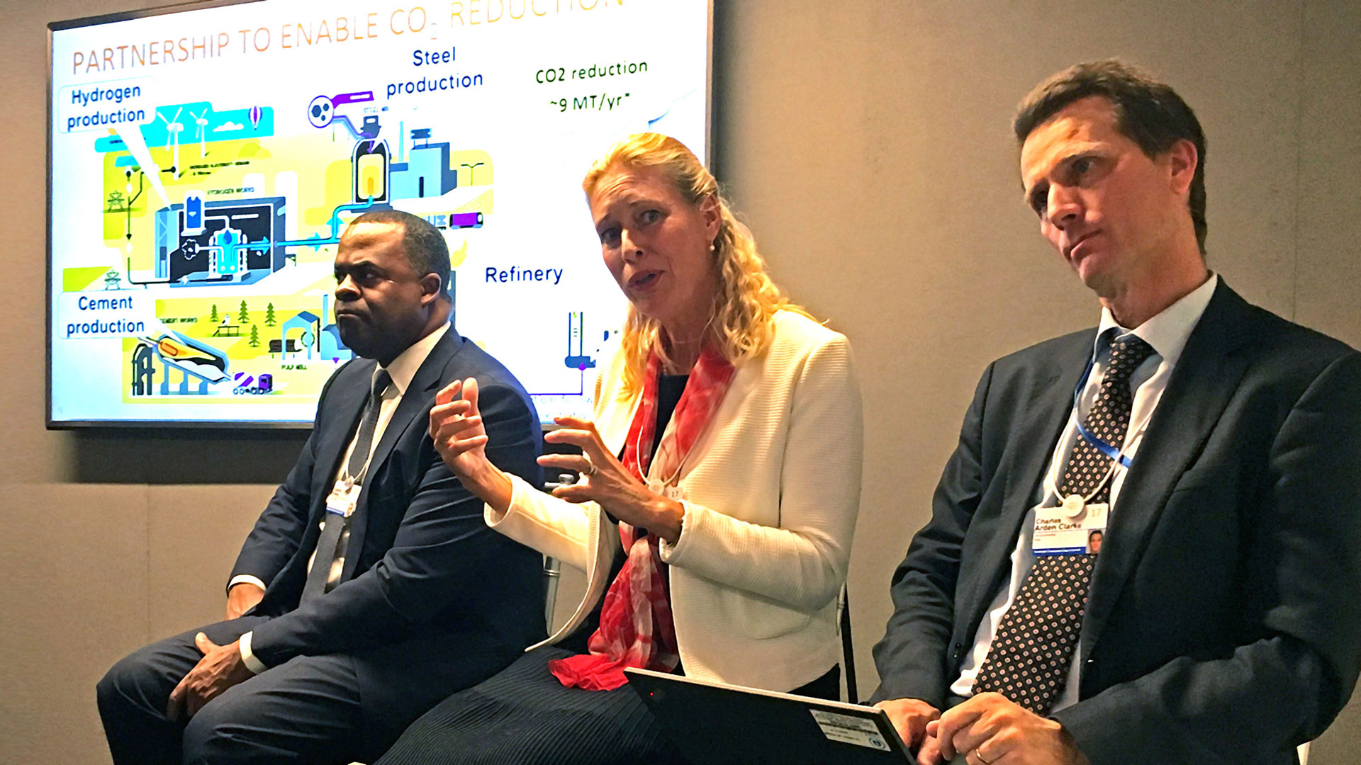Annika Ramsköld, Vattenfalls chef för Sustainability, på World Economic Forum i New York 2017 tillsammans med Atlantas borgmästare Kasim Reed och Charles Arden Clark, FN:s hållbarhetschef