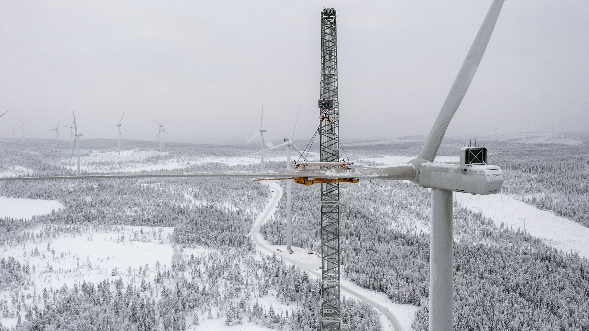 Montering av vindkraftverk i Blakliden Fäbodberget