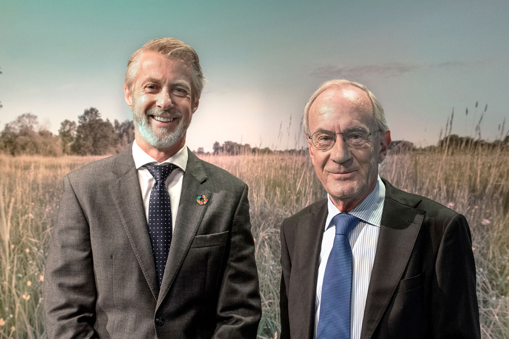 The new chairman Mats Granryd and the former chairman Lars G Nordström