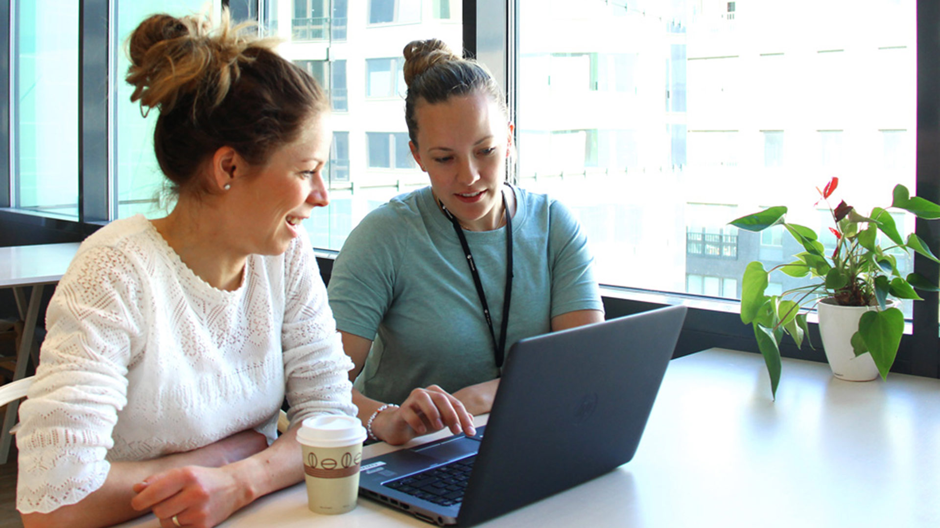 Maria Rydqvist and Agnes Knochenhauer. Photo: Fredrik Berg