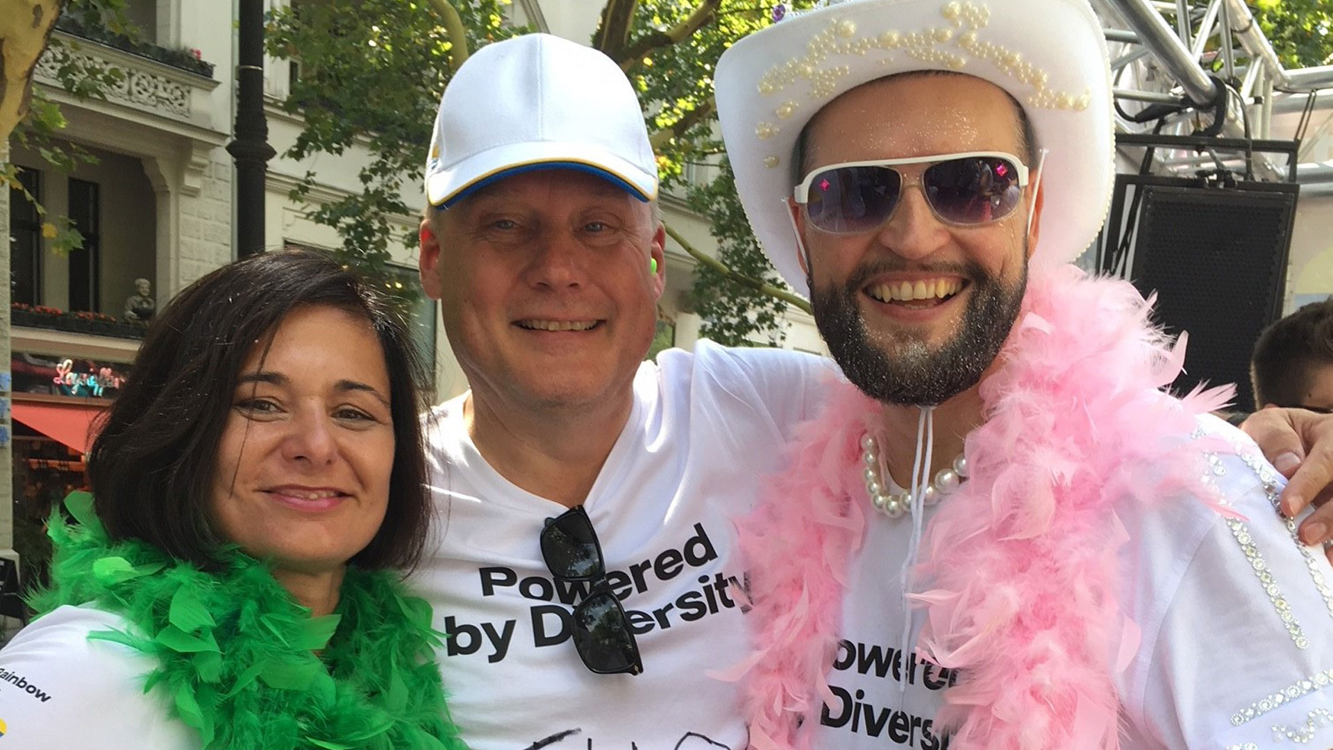 From left to right: Mandy Rohwedder member of the Vattenfall Rainbow Network board, Diversity & Inclusion Officer Tuomo Hatakka and Johannes Nohl chairman of the Vattenfall Rainbow Network