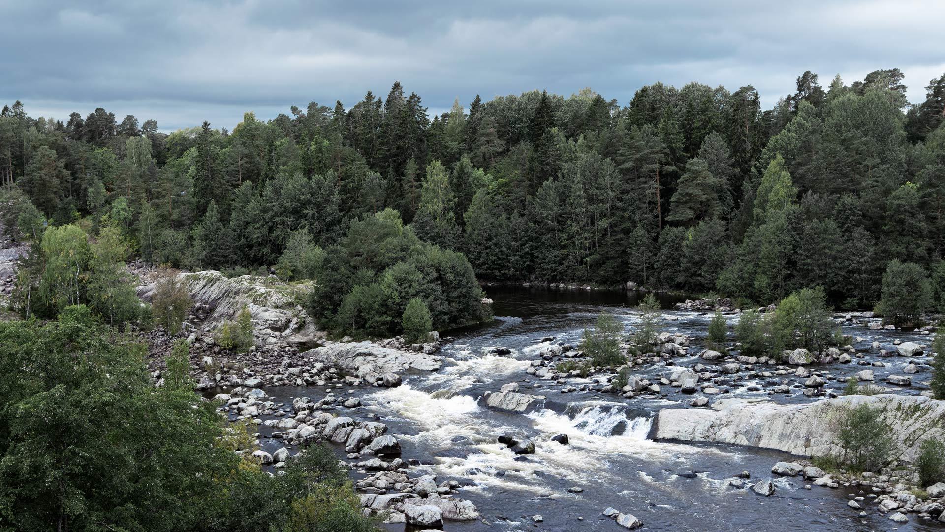 Streaming water in Älvkarleby