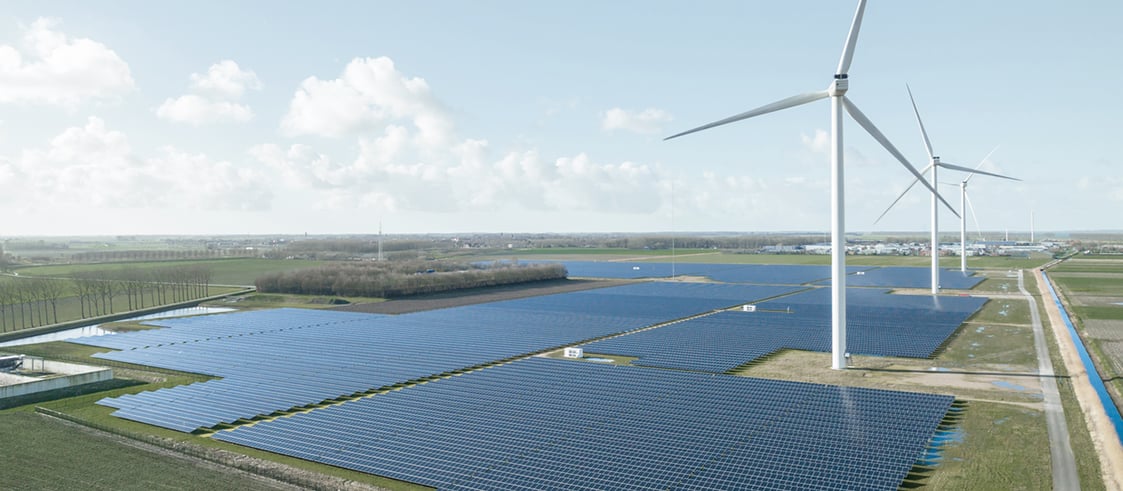 Vattenfall Wind- und Solarpark Haringvliet - Niederlande Vattenfall Wind- und Solarpark Haringvliet - Niederlande